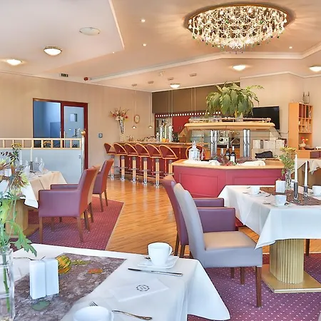 Kristall Otel 4*