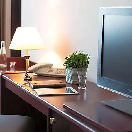 Kristall Hotel 4*